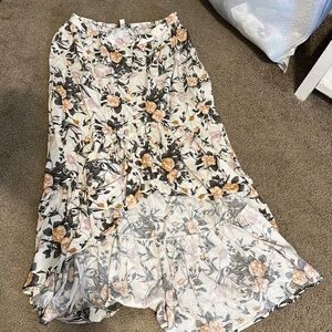 White, floral, high low skirt, American Eagle Outfitters, worn 3 times, large